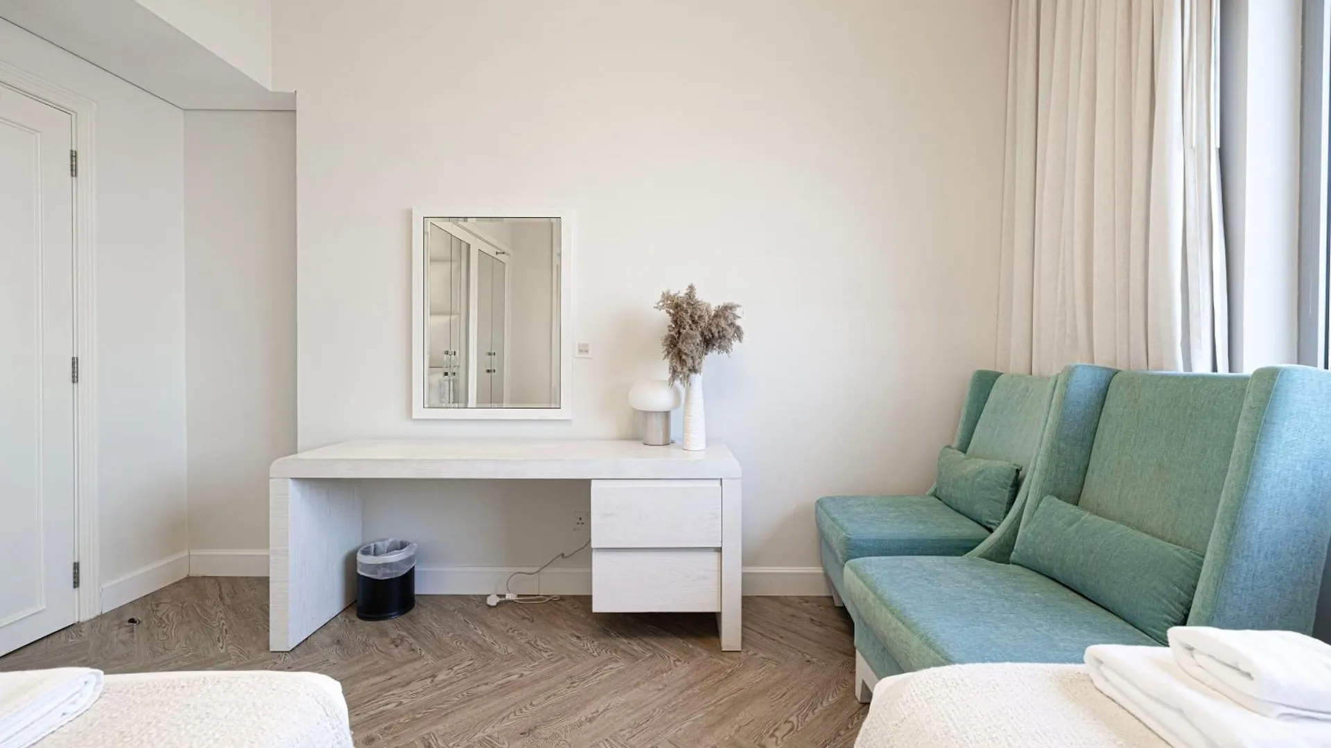 Damac Maison Mall Street 2 Bedroom Upgraded Apartment Dubai