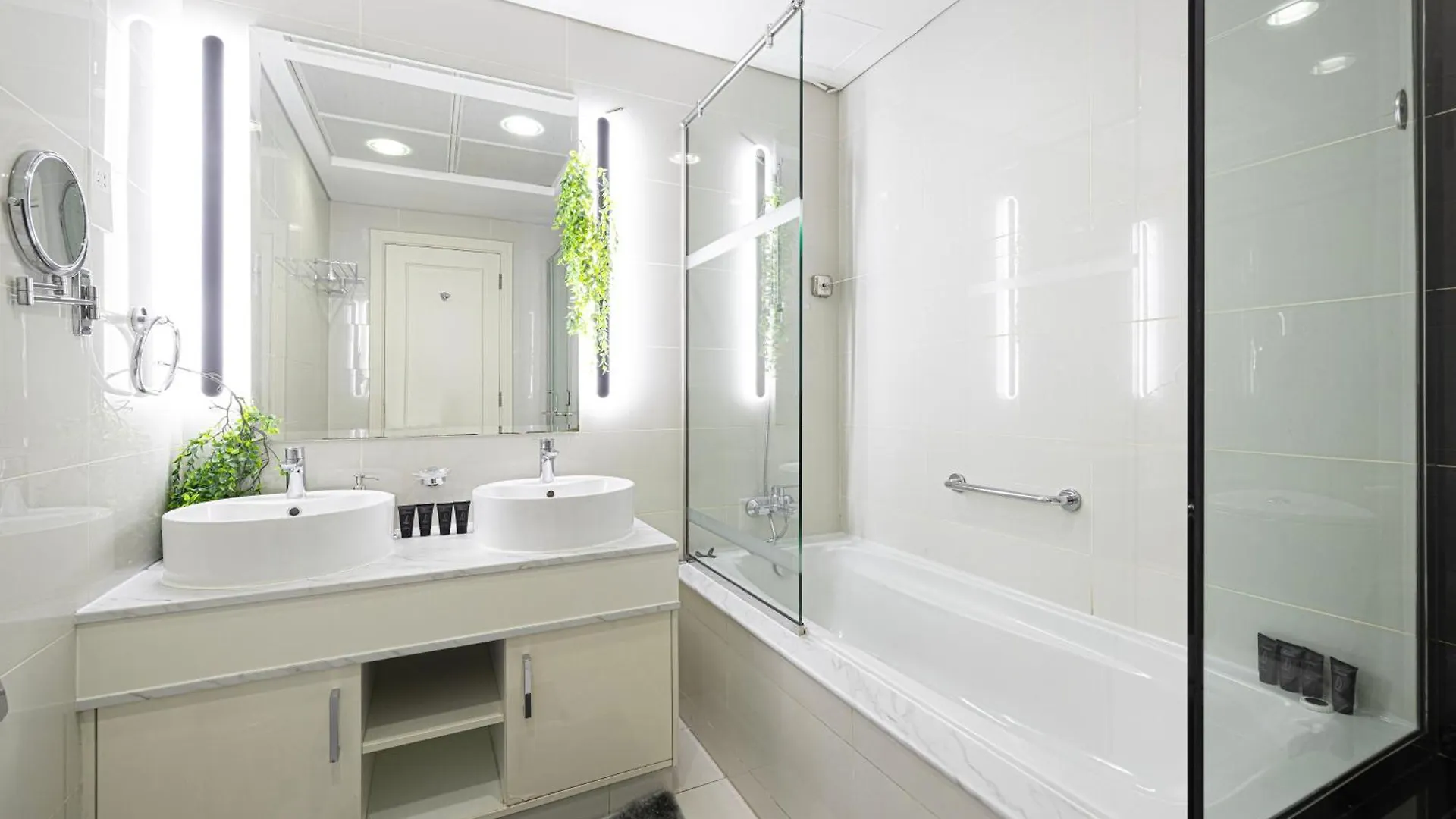 Damac Maison Mall Street 2 Bedroom Upgraded Apartment Dubai 0*,